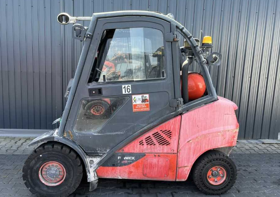 Linde H35T-02 - رافعة شوكية تعمل بالغاز: صورة 2 Linde H35T-02 - رافعة شوكية تعمل بالغاز: صورة 2