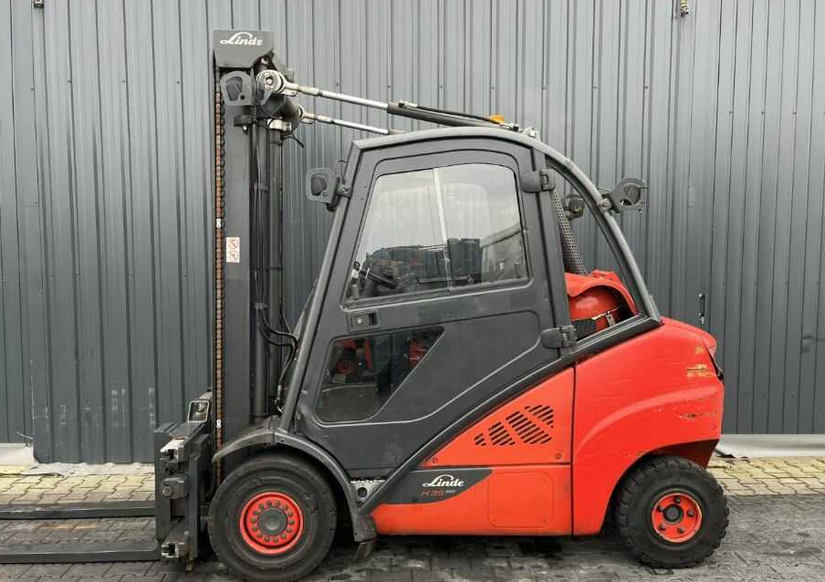 Linde H35T-02 - رافعة شوكية تعمل بالغاز: صورة 2 Linde H35T-02 - رافعة شوكية تعمل بالغاز: صورة 2