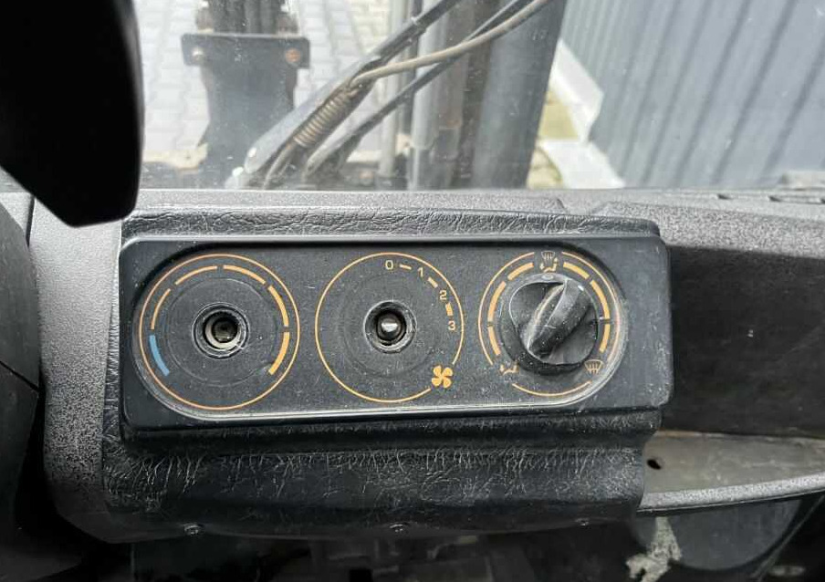 Linde H40T-02 - رافعة شوكية تعمل بالغاز: صورة 3 Linde H40T-02 - رافعة شوكية تعمل بالغاز: صورة 3
