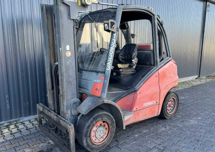 Linde H40T - رافعة شوكية تعمل بالغاز: صورة 3 Linde H40T - رافعة شوكية تعمل بالغاز: صورة 3
