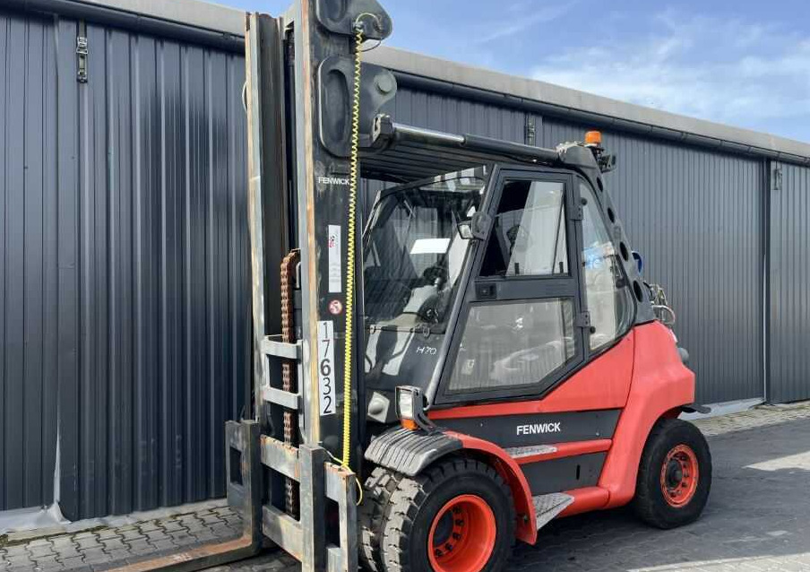 Linde H70T-01 - رافعة شوكية تعمل بالغاز: صورة 1 Linde H70T-01 - رافعة شوكية تعمل بالغاز: صورة 1