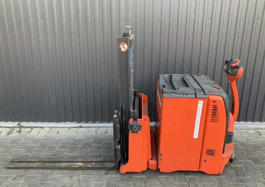 Linde L06AC - آلة التكديس: صورة 2 Linde L06AC - آلة التكديس: صورة 2