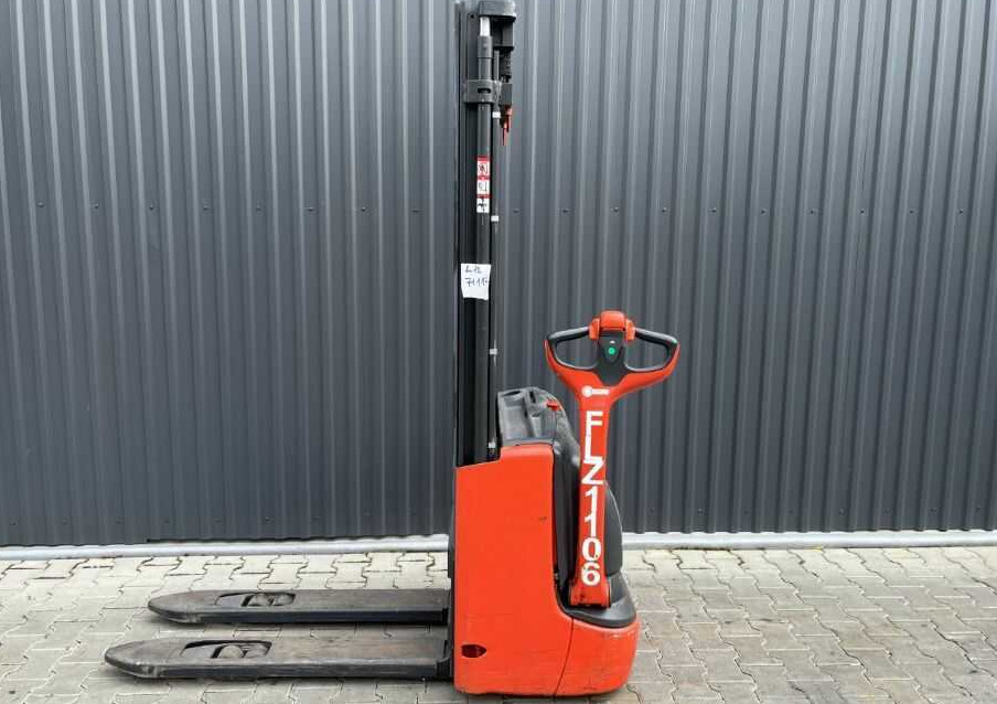 Linde L10 - آلة التكديس: صورة 2 Linde L10 - آلة التكديس: صورة 2