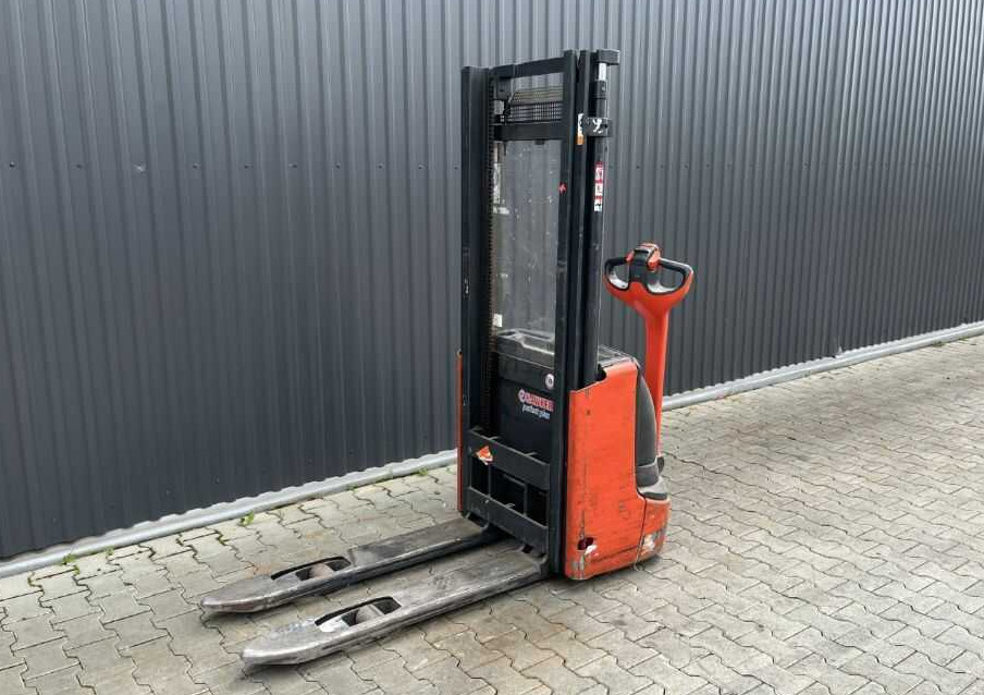 Linde L12 - آلة التكديس: صورة 1 Linde L12 - آلة التكديس: صورة 1