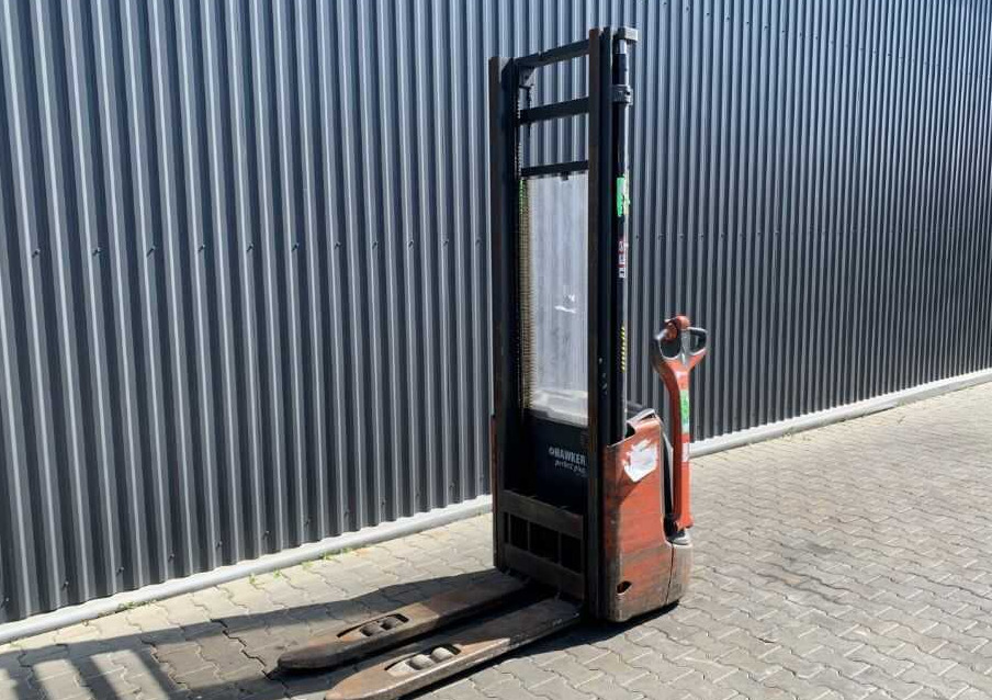 Linde L12 - آلة التكديس: صورة 1 Linde L12 - آلة التكديس: صورة 1