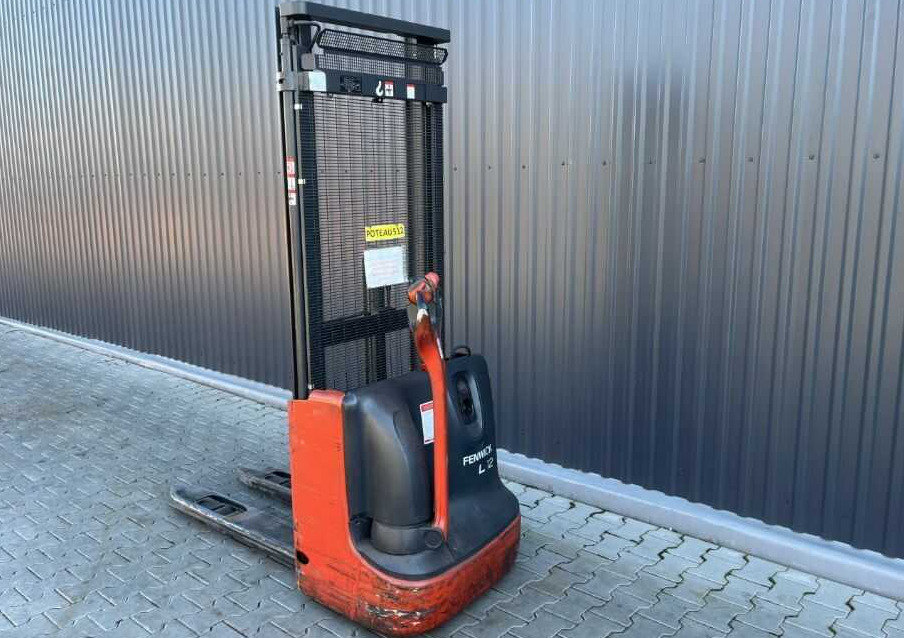 Linde L12 - آلة التكديس: صورة 3 Linde L12 - آلة التكديس: صورة 3