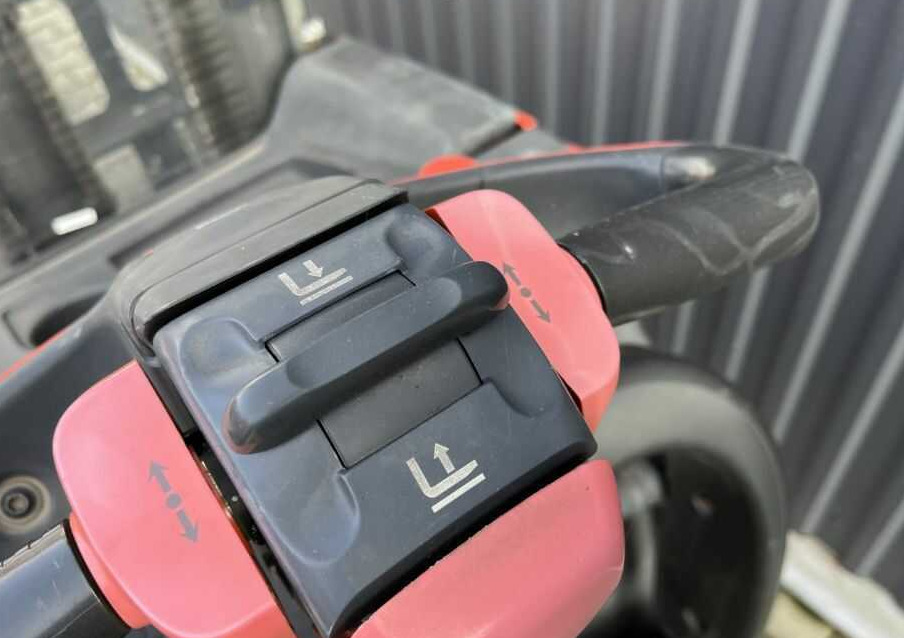 آلة التكديس Linde L14AP: صورة 8