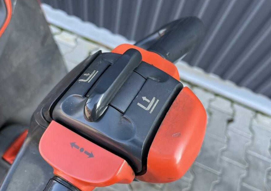 Linde L16 - آلة التكديس: صورة 1 Linde L16 - آلة التكديس: صورة 1