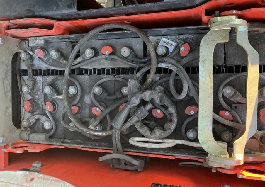 Linde P30C - جرار السحب الكهربائي: صورة 2 Linde P30C - جرار السحب الكهربائي: صورة 2