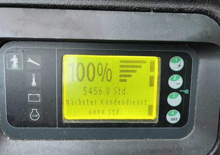 Linde P30C - جرار السحب الكهربائي: صورة 4 Linde P30C - جرار السحب الكهربائي: صورة 4