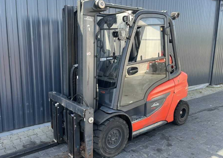 Linde SL15179SP - رافعة شوكية تعمل بالغاز: صورة 1 Linde SL15179SP - رافعة شوكية تعمل بالغاز: صورة 1