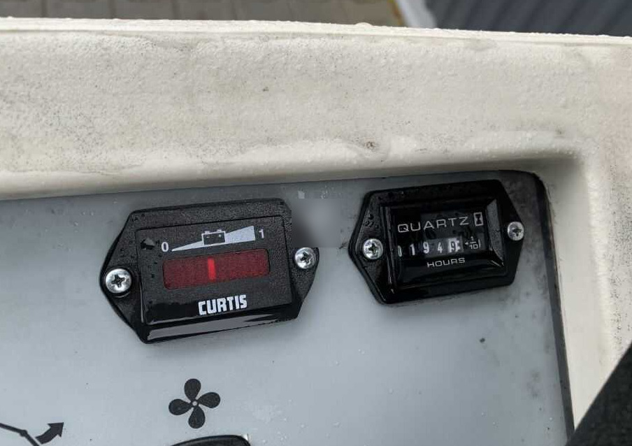 Tennant 6200 - كناسة المناطق الصناعية: صورة 5 Tennant 6200 - كناسة المناطق الصناعية: صورة 5