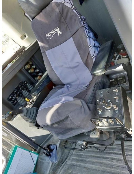 Atlas-Copco Roc F6 - برج الحفر: صورة 3 Atlas-Copco Roc F6 - برج الحفر: صورة 3