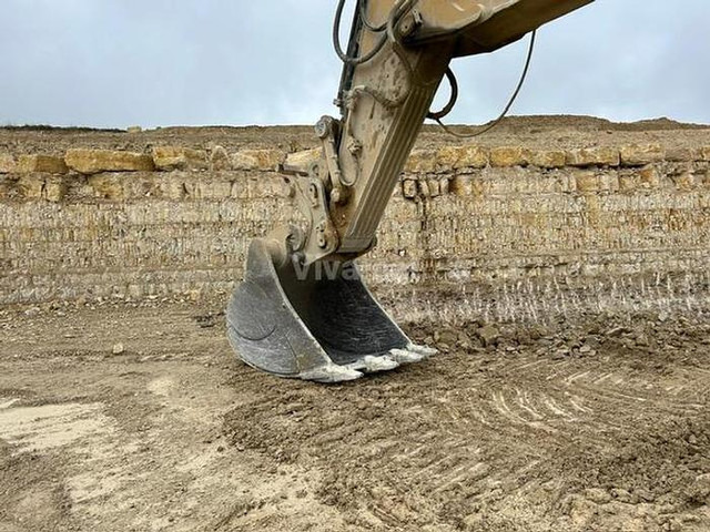 حفارة Caterpillar 374 LME: صورة 12