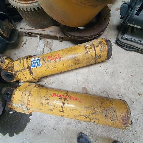 Caterpillar 769D - - شاحنة التعدين: صورة 2 Caterpillar 769D - - شاحنة التعدين: صورة 2