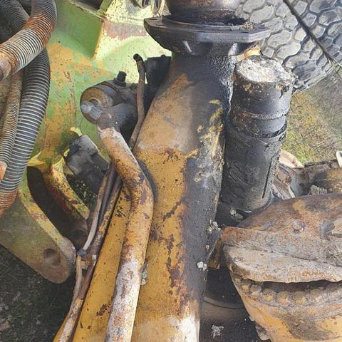 Caterpillar HG/08 VERRIN BENNE 769C 769D 771C 771D - - المحور و قطع الغيار: صورة 2 Caterpillar HG/08 VERRIN BENNE 769C 769D 771C 771D - - المحور و قطع الغيار: صورة 2