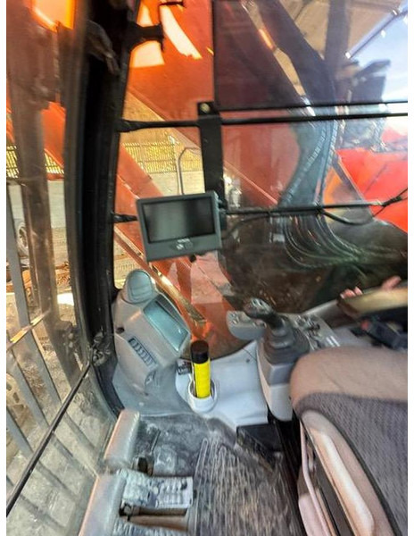 Hitachi ZX225USLC-6 - حفار زحاف: صورة 5 Hitachi ZX225USLC-6 - حفار زحاف: صورة 5