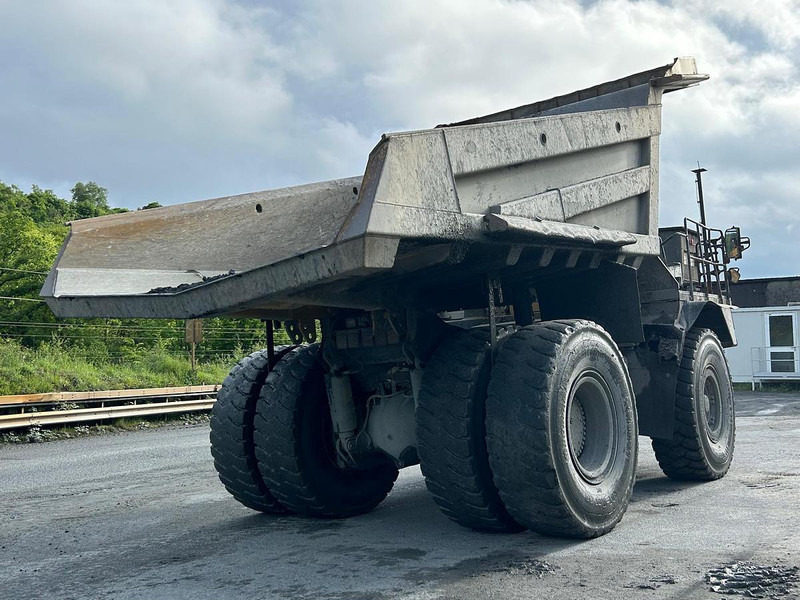 Komatsu HD605-7 - شاحنة التعدين: صورة 5 Komatsu HD605-7 - شاحنة التعدين: صورة 5