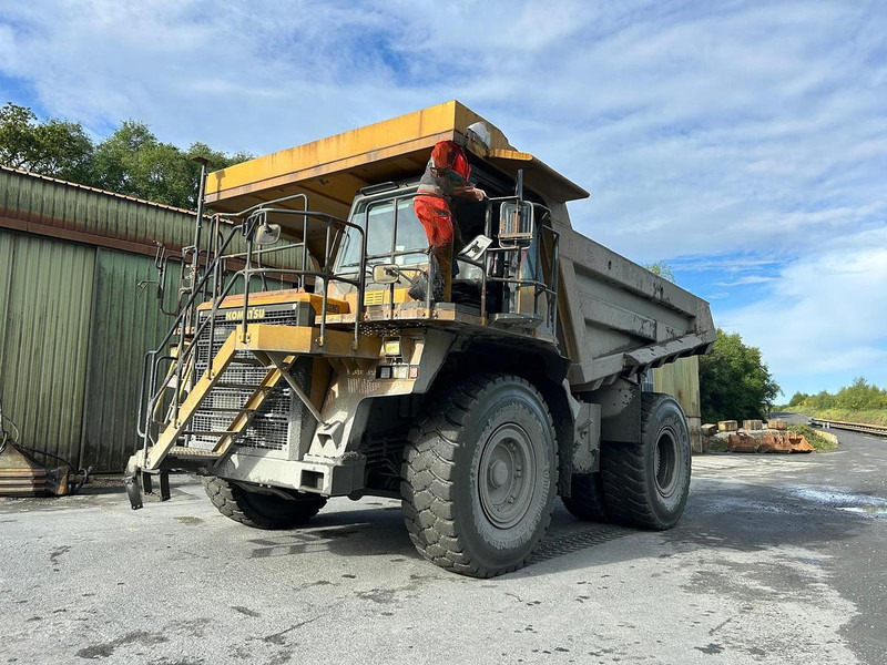 Komatsu HD605-7 - شاحنة التعدين: صورة 3 Komatsu HD605-7 - شاحنة التعدين: صورة 3