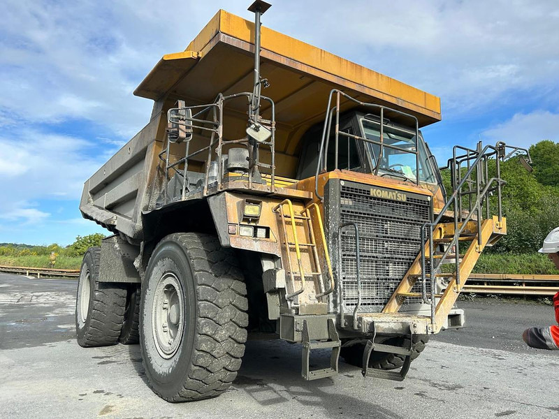 Komatsu HD605-7 - شاحنة التعدين: صورة 1 Komatsu HD605-7 - شاحنة التعدين: صورة 1