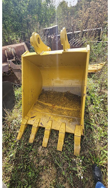 Komatsu PC200 - بكت: صورة 1 Komatsu PC200 - بكت: صورة 1