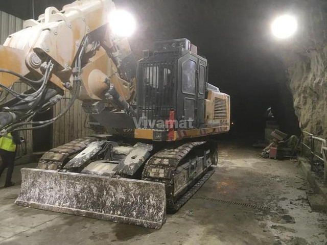 Liebherr R 944 C - حفار زحاف: صورة 1 Liebherr R 944 C - حفار زحاف: صورة 1
