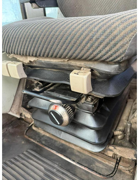 Liebherr R934B EW - حفار زحاف: صورة 5 Liebherr R934B EW - حفار زحاف: صورة 5