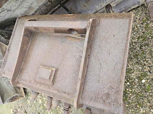 Mecalac 12MXT - بكت: صورة 3 Mecalac 12MXT - بكت: صورة 3