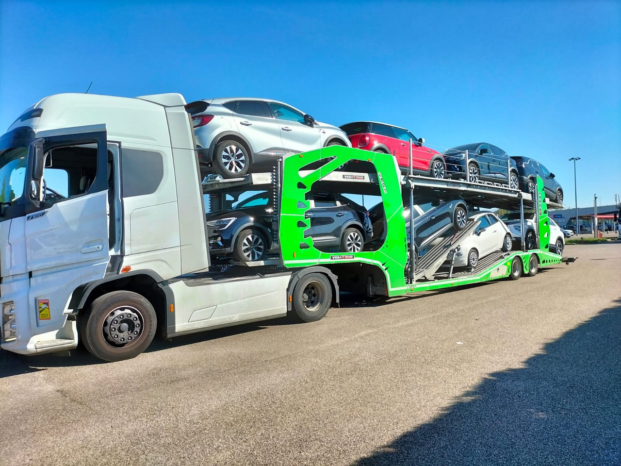 Car Carrier - نصف مقطورة نقل السيارات: صورة 4 Car Carrier - نصف مقطورة نقل السيارات: صورة 4