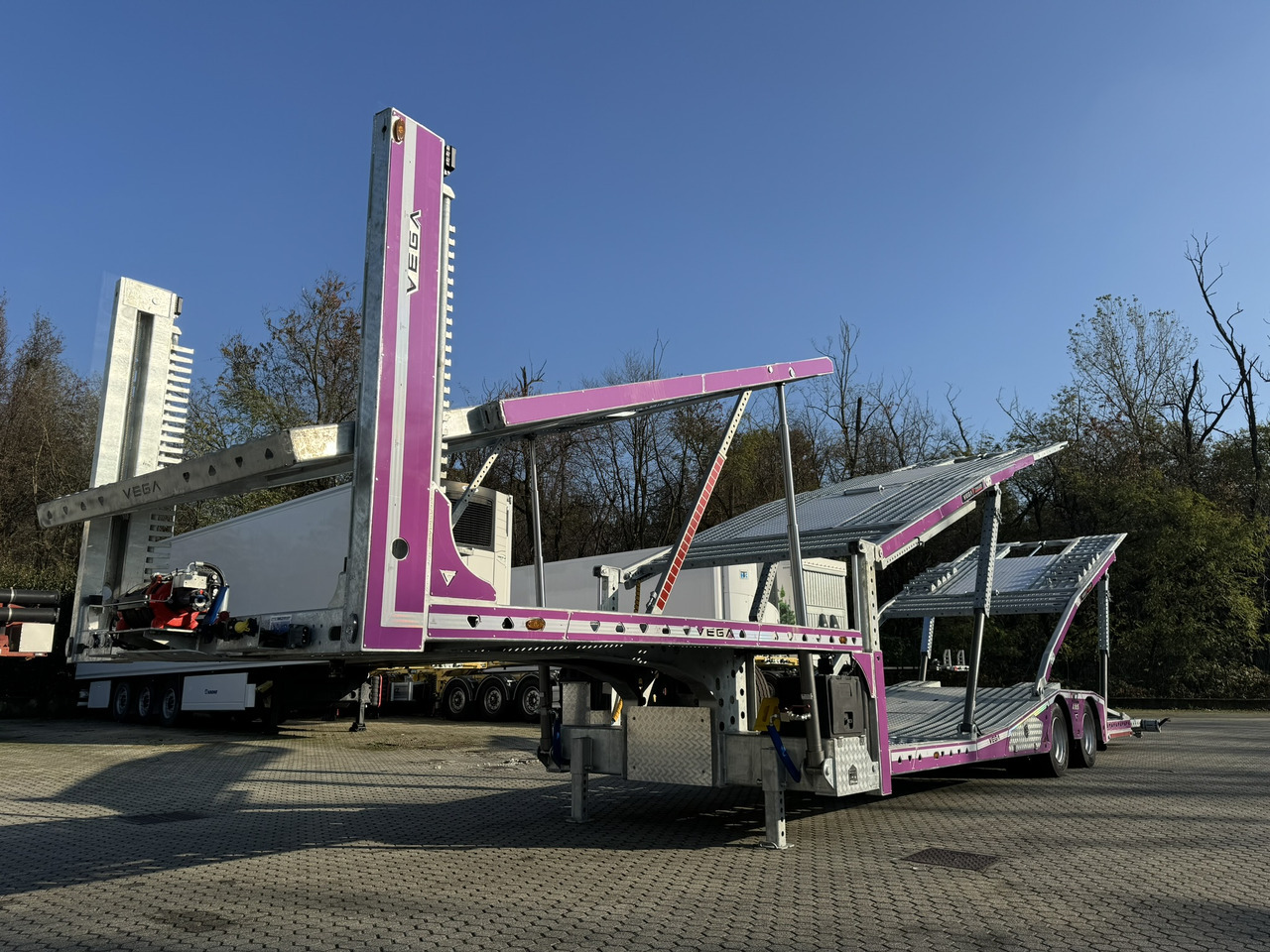 Vega Trailer 2 Axle Jeep Transporter (Vehicles) - نصف مقطورة نقل السيارات: صورة 2 Vega Trailer 2 Axle Jeep Transporter (Vehicles) - نصف مقطورة نقل السيارات: صورة 2