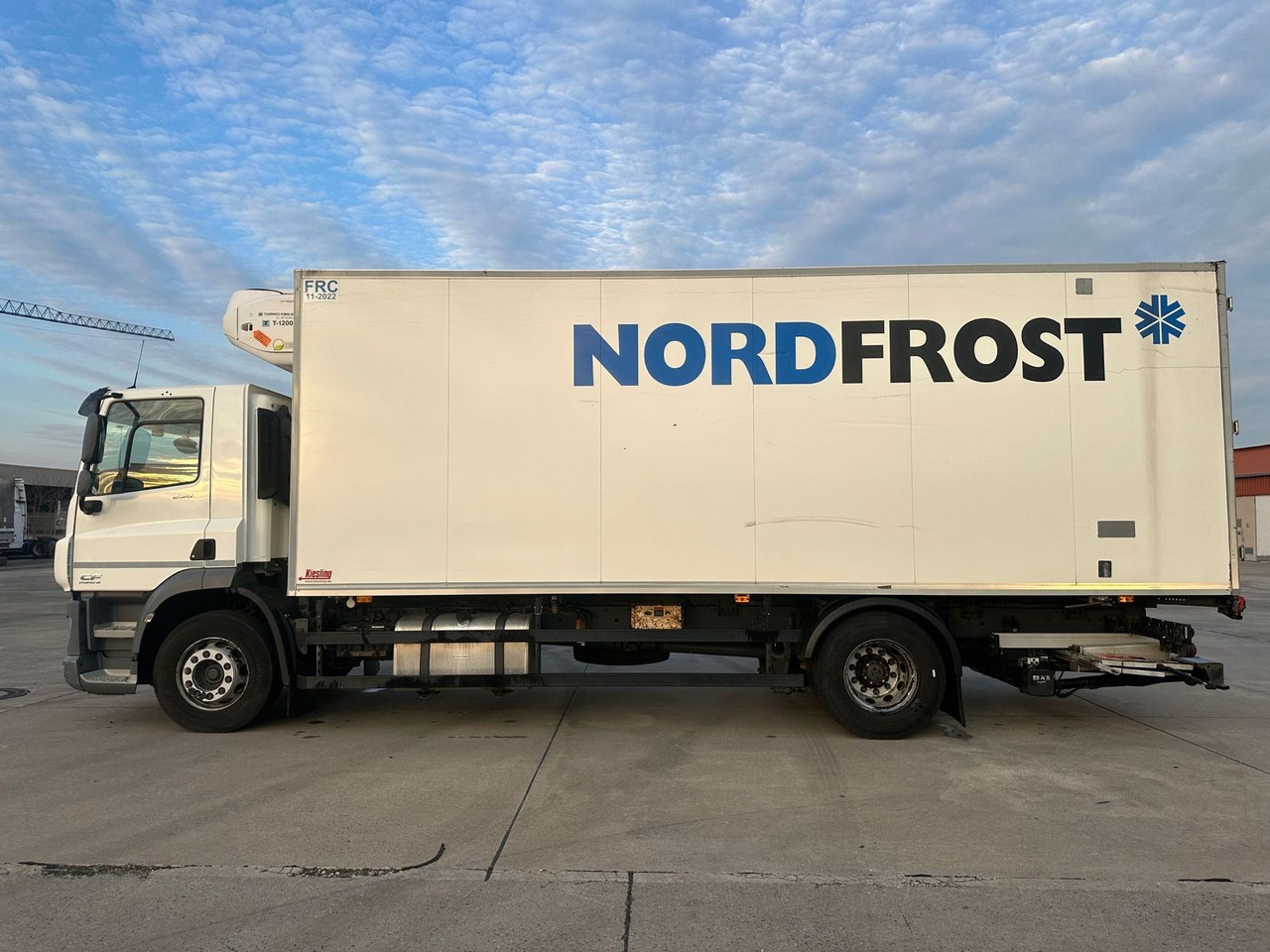 DAF CF 290 * THERMO-KING * BÄR * ACC * SPUR-ASST. - شاحنة الفريزر: صورة 3 DAF CF 290 * THERMO-KING * BÄR * ACC * SPUR-ASST. - شاحنة الفريزر: صورة 3