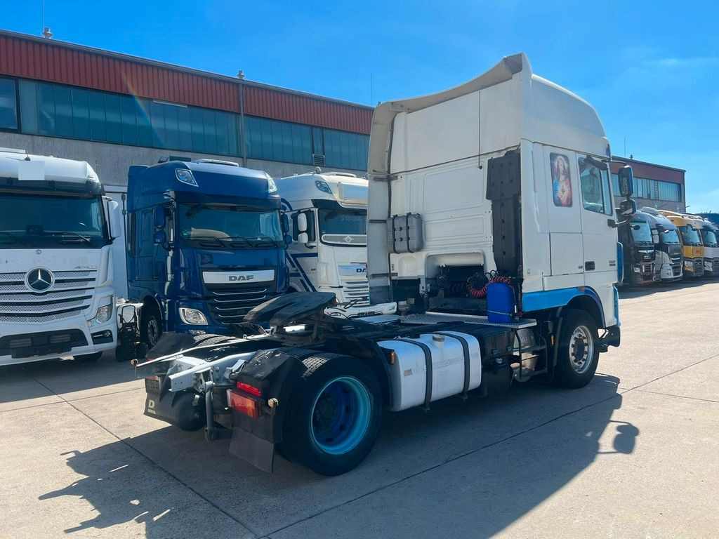 DAF XF 105.460 * VERST.SATTELKUPP * ANALOGTACHO * - وحدة جر: صورة 5 DAF XF 105.460 * VERST.SATTELKUPP * ANALOGTACHO * - وحدة جر: صورة 5