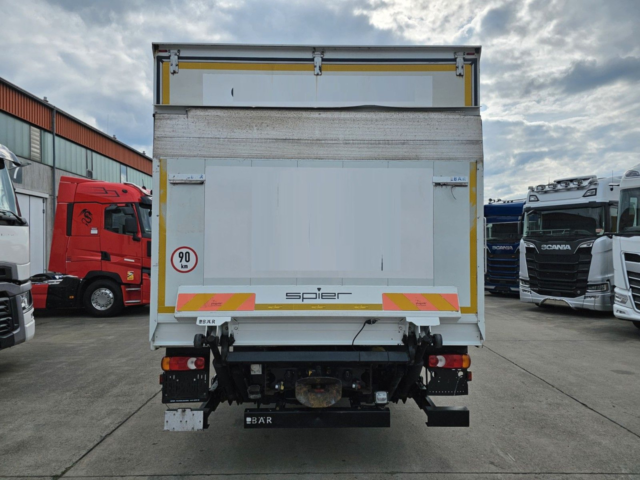 Iveco EURO-CARGO 120E25 * SCHLAFKABINE * BÄR 1,5 T * - شاحنة مقفلة: صورة 5 Iveco EURO-CARGO 120E25 * SCHLAFKABINE * BÄR 1,5 T * - شاحنة مقفلة: صورة 5