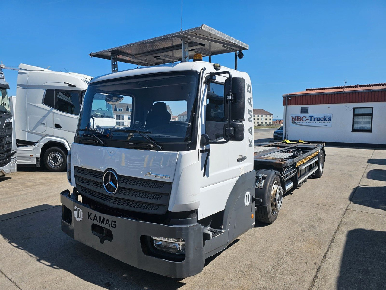 Mercedes-Benz KAMAG * WBH25 * UMSETZER * KLIMA * STANDHEIZ. * - شاحنات الحاويات / جسم علوي قابل للتغيير شاحنة: صورة 1 Mercedes-Benz KAMAG * WBH25 * UMSETZER * KLIMA * STANDHEIZ. * - شاحنات الحاويات / جسم علوي قابل للتغيير شاحنة: صورة 1