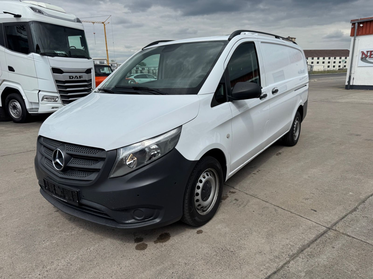Mercedes-Benz VITO 111 CDI * LANG * KLIMA * SCHIEBETÜR R & L * - ميكروباص: صورة 1 Mercedes-Benz VITO 111 CDI * LANG * KLIMA * SCHIEBETÜR R & L * - ميكروباص: صورة 1