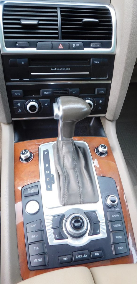 Audi Q7 3.0TFSI 7-Sitzer perfect for UA Export - سيارة دفع رباعي: صورة 5 Audi Q7 3.0TFSI 7-Sitzer perfect for UA Export - سيارة دفع رباعي: صورة 5