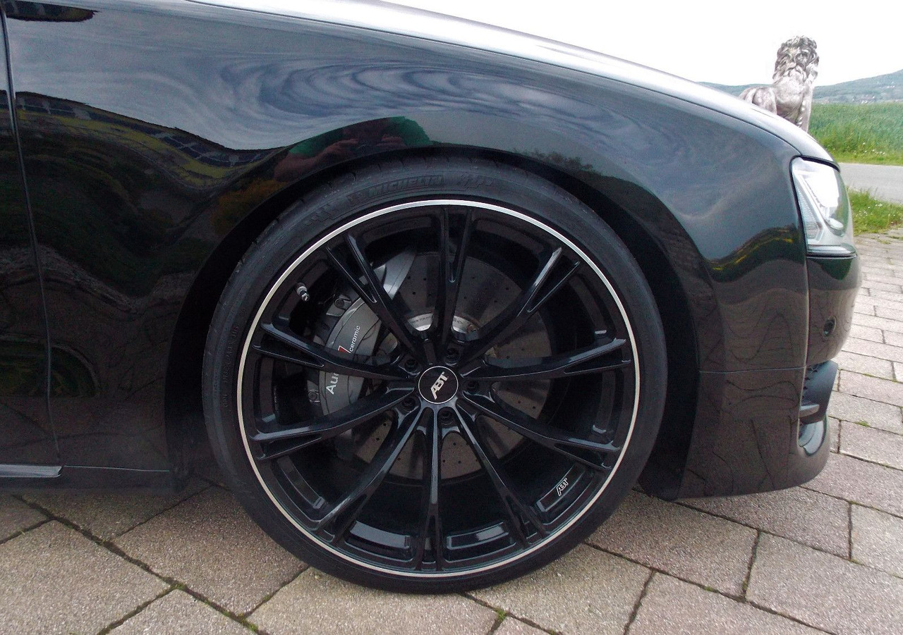 Audi S8 plus original ABT 519kW 320km/h mit 22 Zoll - سيدان: صورة 5 Audi S8 plus original ABT 519kW 320km/h mit 22 Zoll - سيدان: صورة 5