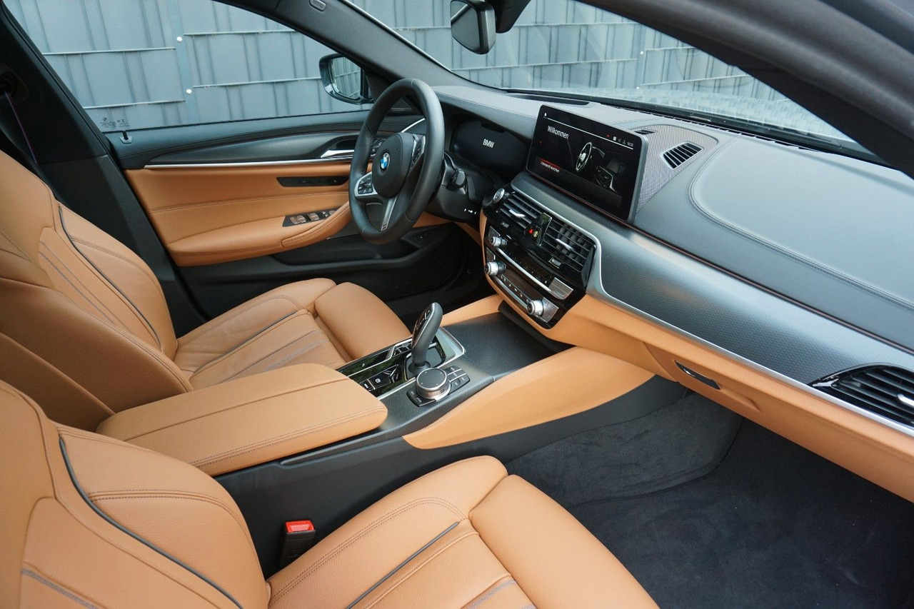 BMW 530 xDrive Touríng - سيارة ستيشن: صورة 4 BMW 530 xDrive Touríng - سيارة ستيشن: صورة 4