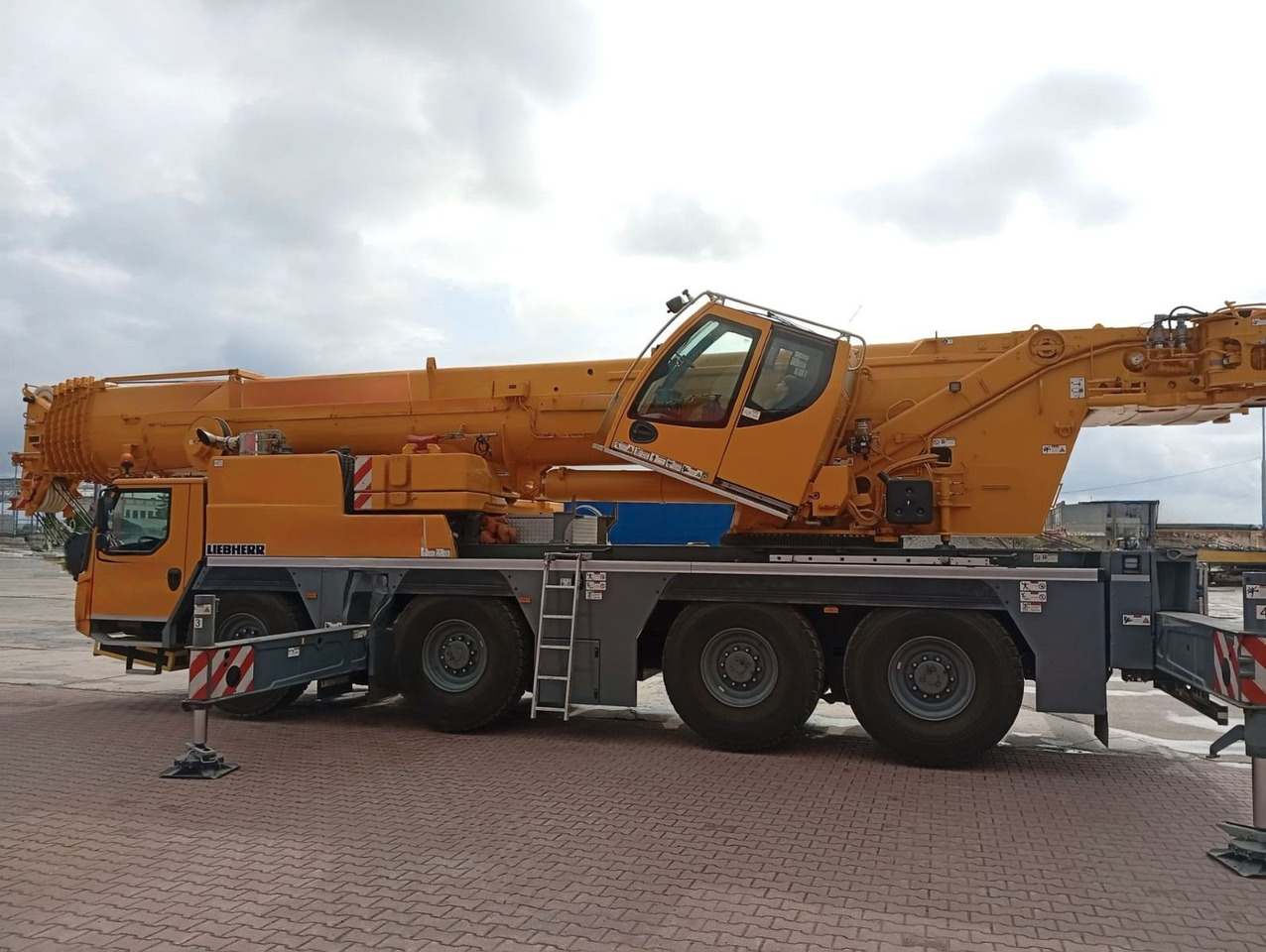 Liebherr LTM 1120-4.1 - رافعة برجية: صورة 1 Liebherr LTM 1120-4.1 - رافعة برجية: صورة 1