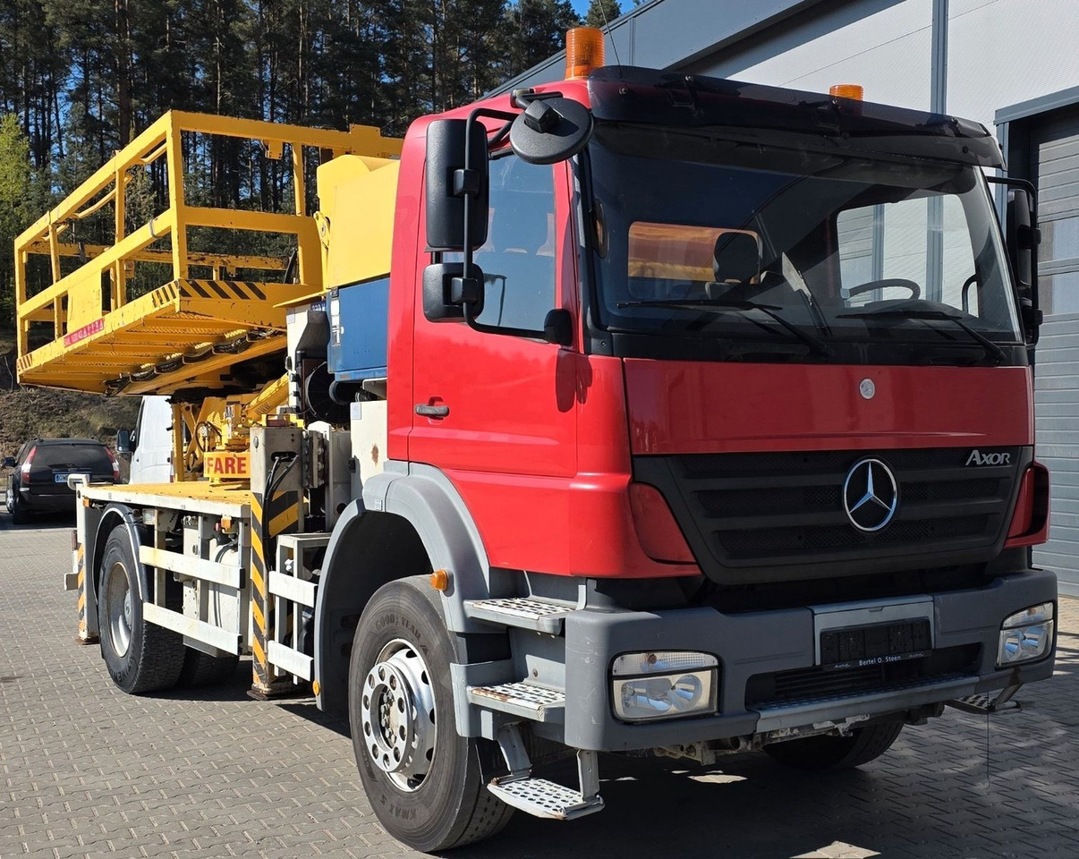 Mercedes-Benz Axor 1824 - منصة تلسكوبية محمولة على شاحنة: صورة 5 Mercedes-Benz Axor 1824 - منصة تلسكوبية محمولة على شاحنة: صورة 5