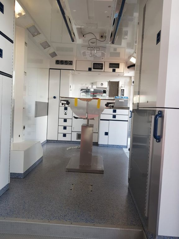 Mercedes-Benz RTW / Tierrettung / Tierarzt / OP Mercedes-Benz RTW / Tierrettung / Tierarzt / OP - سيارة اسعاف: صورة 5 Mercedes-Benz RTW / Tierrettung / Tierarzt / OP Mercedes-Benz RTW / Tierrettung / Tierarzt / OP - سيارة اسعاف: صورة 5