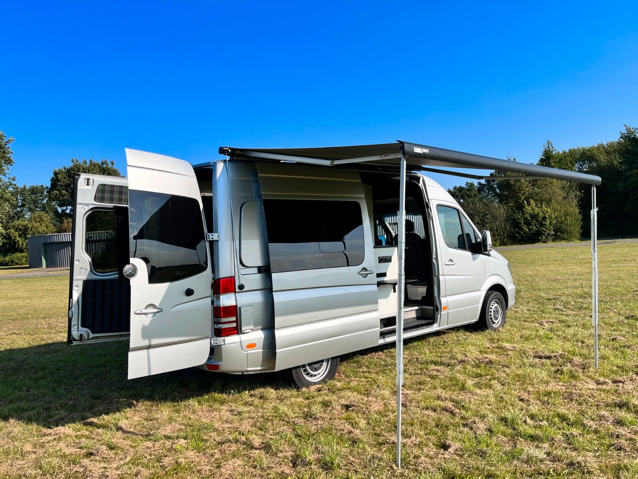 Mercedes-Benz Sprinter 3,5t Solar / Dusche / WC - كرفان فان: صورة 2 Mercedes-Benz Sprinter 3,5t Solar / Dusche / WC - كرفان فان: صورة 2