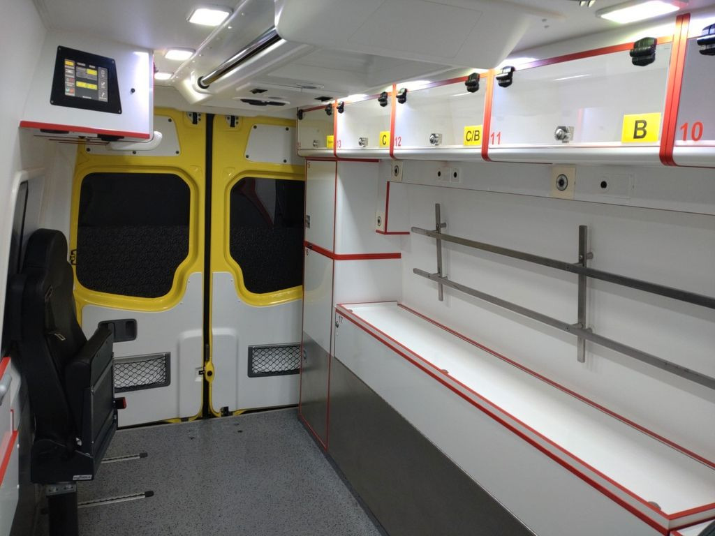 سيارة اسعاف Mercedes-Benz Sprinter ITW RTW 519  2x on Stock: صورة 6