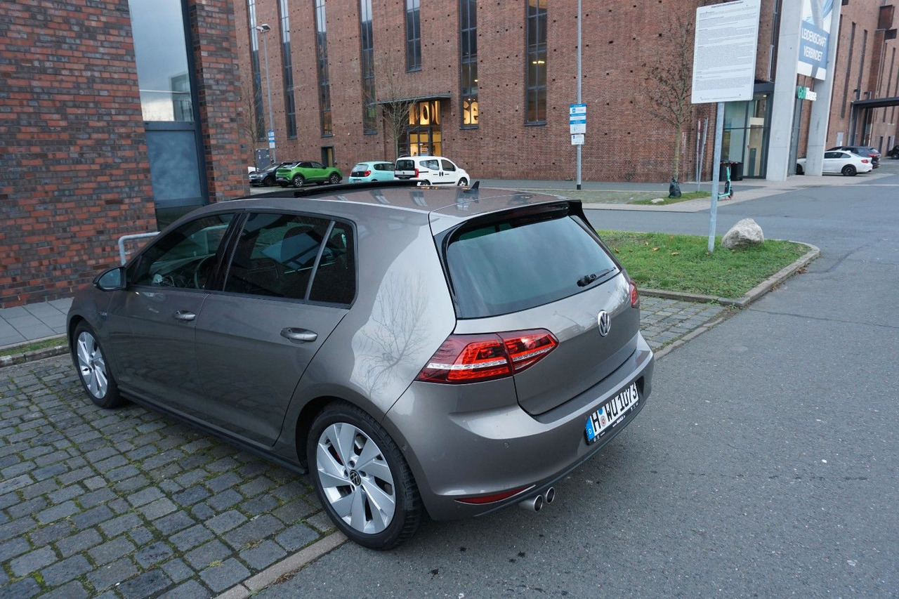 Volkswagen Golf 2.0 TDI DSG BMT GTD - سيدان: صورة 2 Volkswagen Golf 2.0 TDI DSG BMT GTD - سيدان: صورة 2