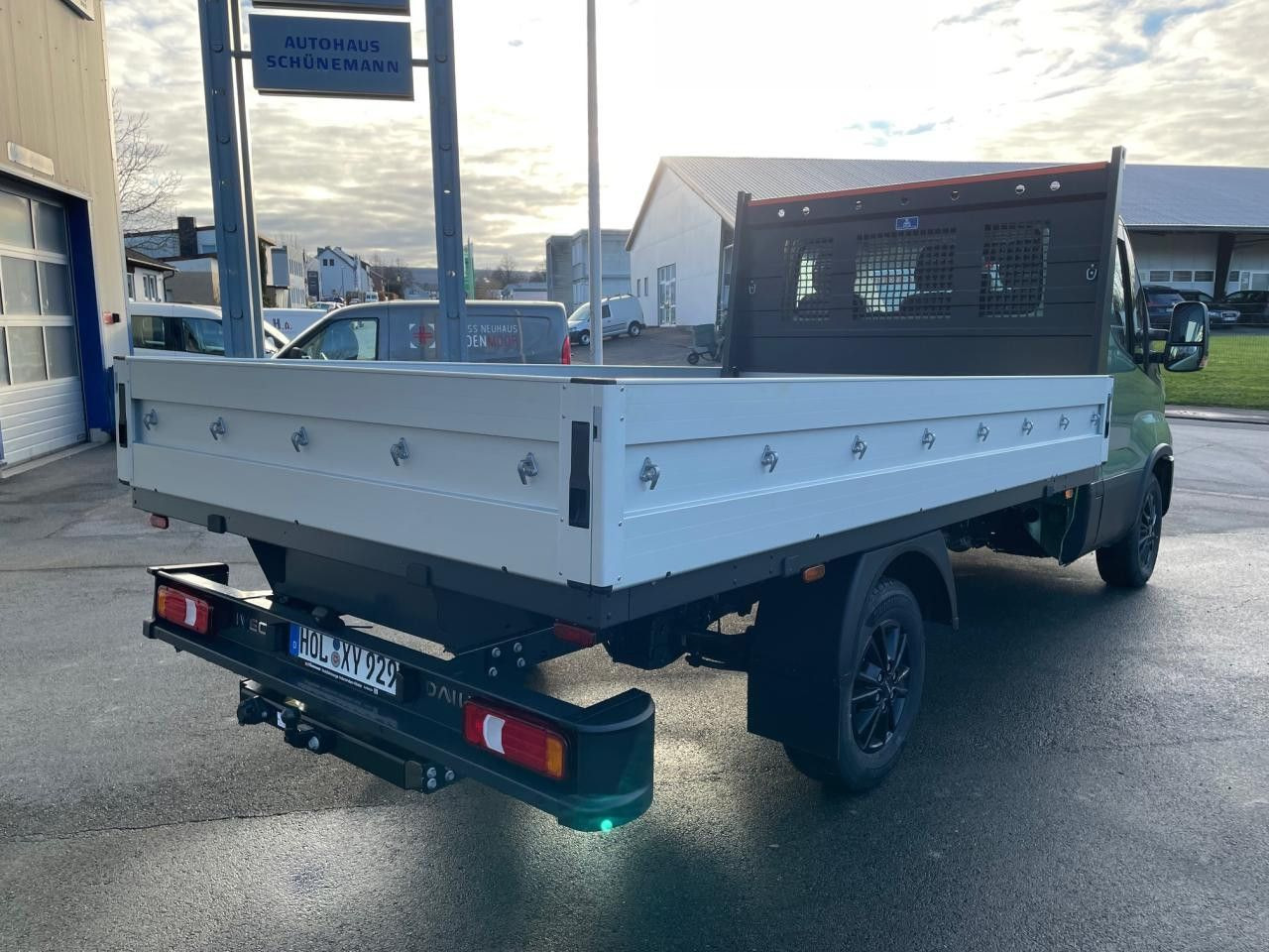 Iveco Daily 35S14A8 Euro6 Klima AHK Navi ZV Iveco Daily 35S14A8 Euro6 Klima AHK Navi ZV - شاحنة مفتوحة: صورة 4 Iveco Daily 35S14A8 Euro6 Klima AHK Navi ZV Iveco Daily 35S14A8 Euro6 Klima AHK Navi ZV - شاحنة مفتوحة: صورة 4