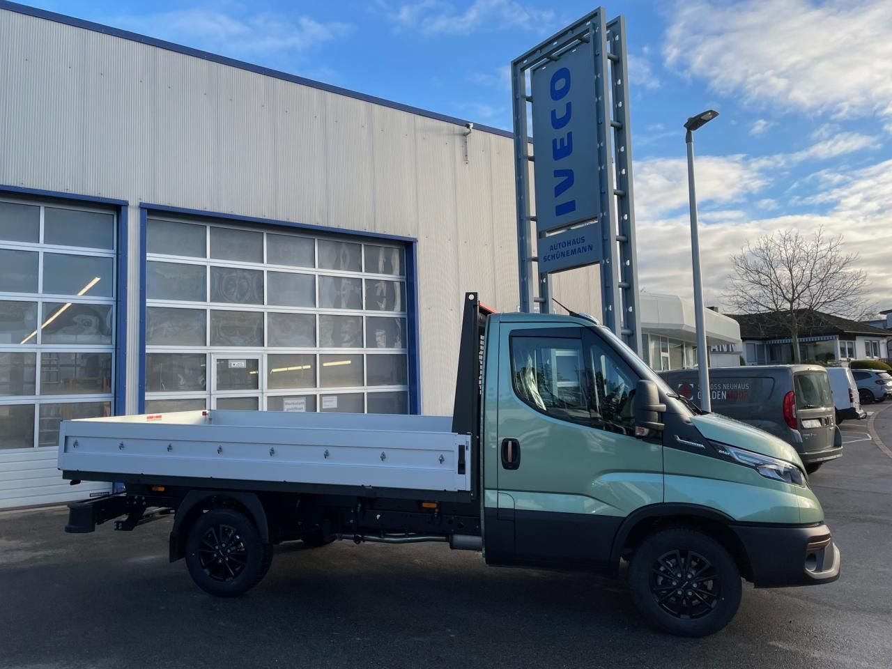 Iveco Daily 35S14A8 Euro6 Klima AHK Navi ZV Iveco Daily 35S14A8 Euro6 Klima AHK Navi ZV - شاحنة مفتوحة: صورة 3 Iveco Daily 35S14A8 Euro6 Klima AHK Navi ZV Iveco Daily 35S14A8 Euro6 Klima AHK Navi ZV - شاحنة مفتوحة: صورة 3