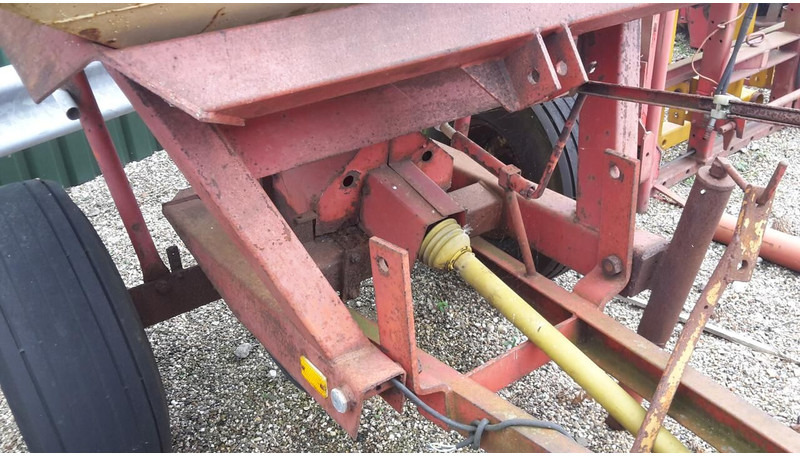 GETROKKEN pendel strooier - Gebruikt - آلة رش السماد: صورة 5 GETROKKEN pendel strooier - Gebruikt - آلة رش السماد: صورة 5