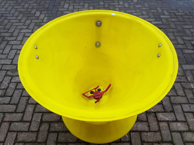 Jarmet Zoutstrooier - آلة رش السماد: صورة 5 Jarmet Zoutstrooier - آلة رش السماد: صورة 5