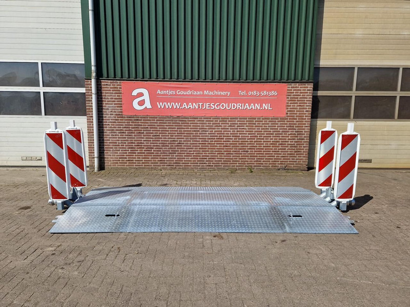 Leidingdrempel / road ramp - منحدر تحميل: صورة 1 Leidingdrempel / road ramp - منحدر تحميل: صورة 1