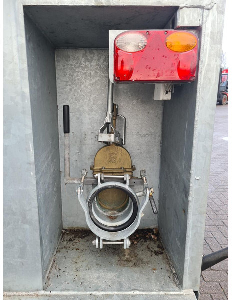 Onbekend Mestcontainer - آلة رش السماد: صورة 5 Onbekend Mestcontainer - آلة رش السماد: صورة 5